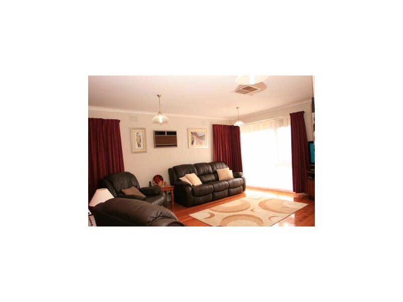 8 Downham Way, Wyndham Vale VIC 3024