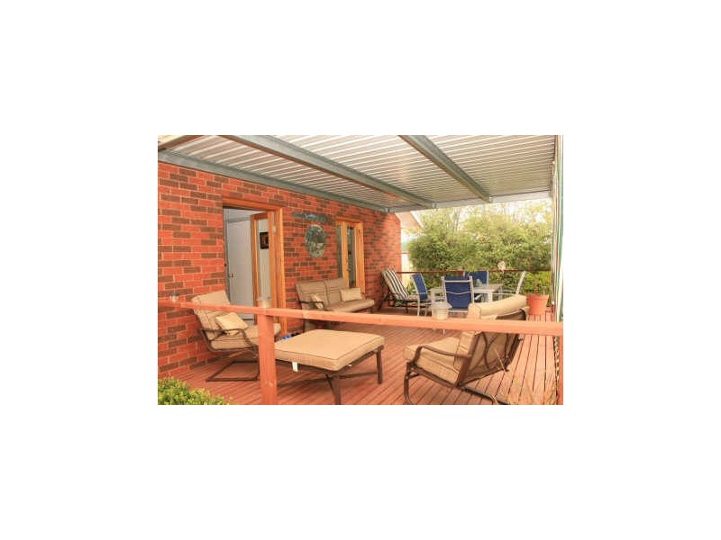 8 Downham Way, Wyndham Vale VIC 3024