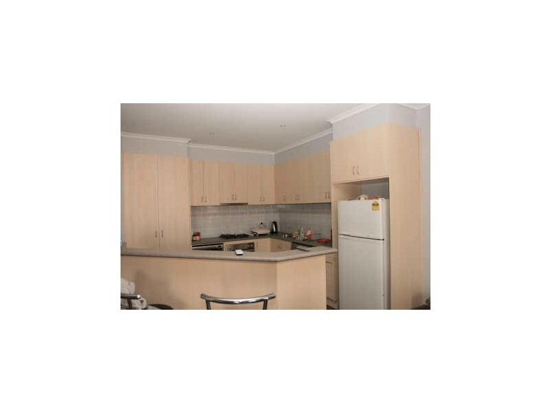2/15 Cootamundra Crt, Werribee VIC 3030