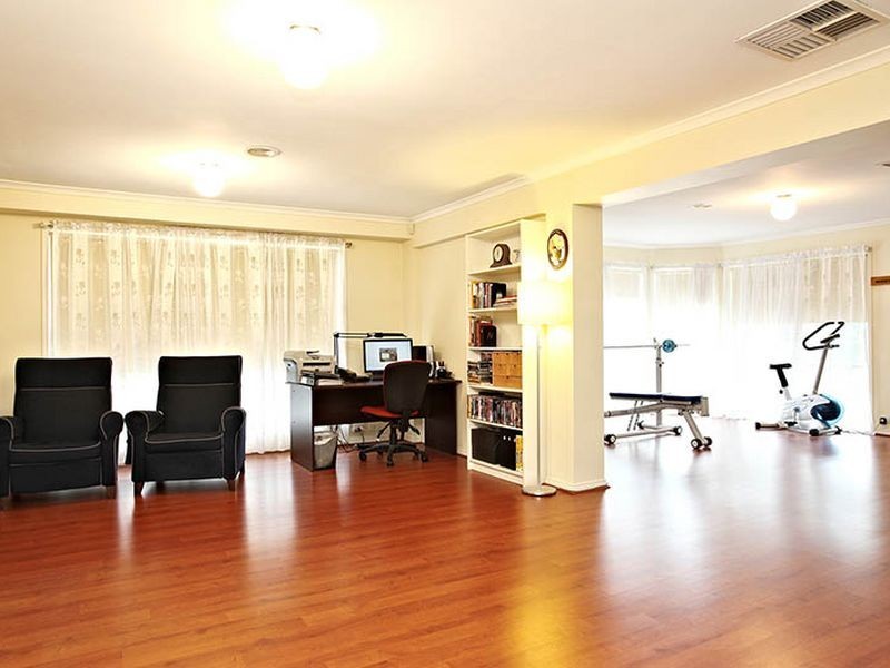 2 Regency Terrace, Hoppers Crossing VIC 3029