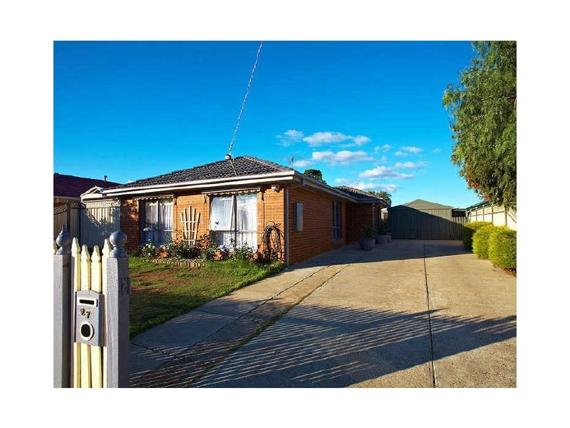 27 Illawong Grove, Werribee VIC 3030
