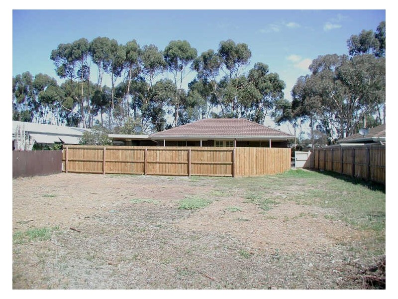 1 2/57 McClelland Avenue, Lara VIC 3212