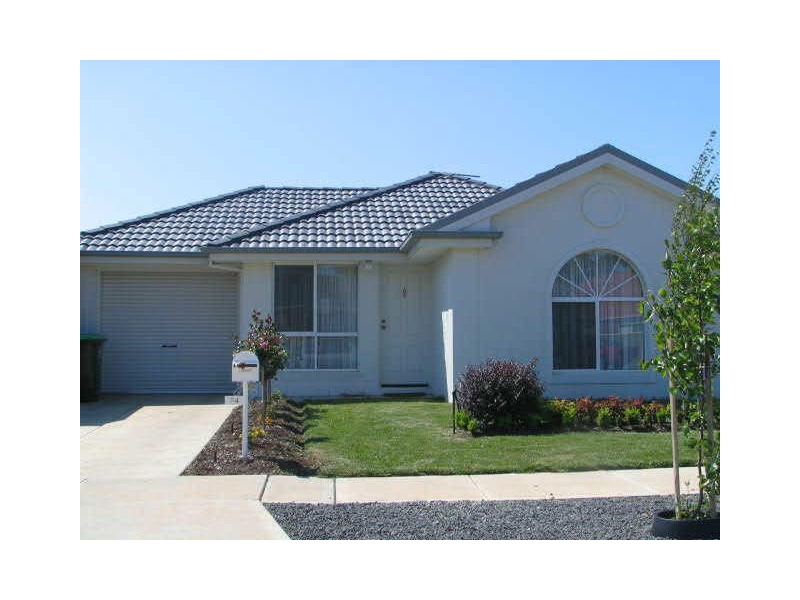 24 Nordic Crescent, Wyndham Vale VIC 3024