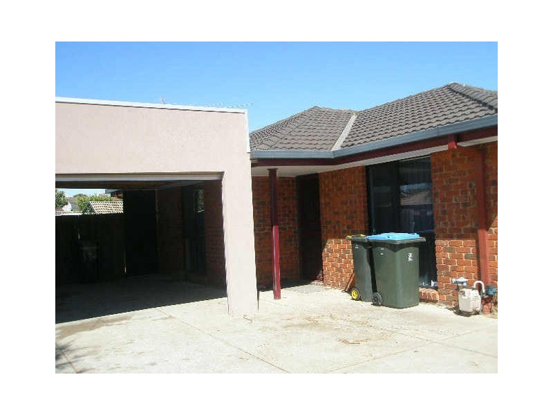 2/58 Oriole Drive, Werribee VIC 3030