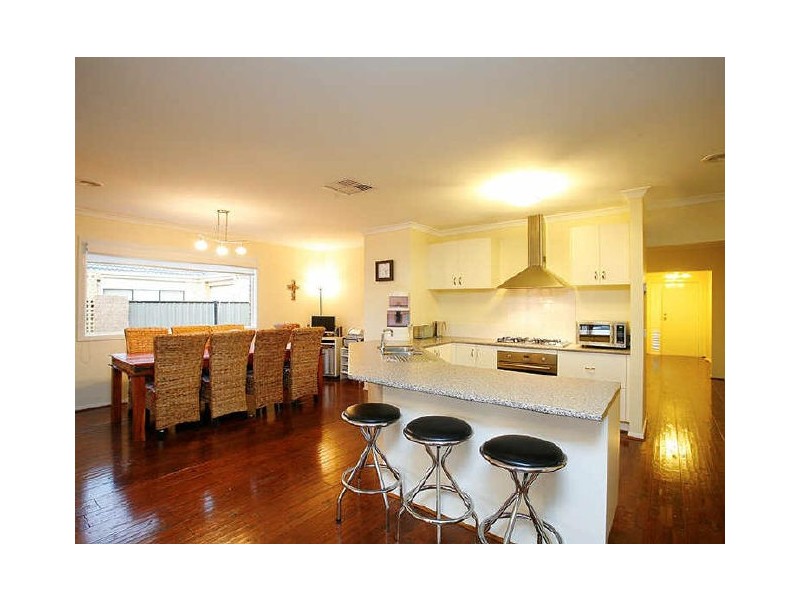41 Niland Crescent, Point Cook VIC 3030