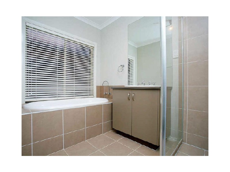 41 Niland Crescent, Point Cook VIC 3030