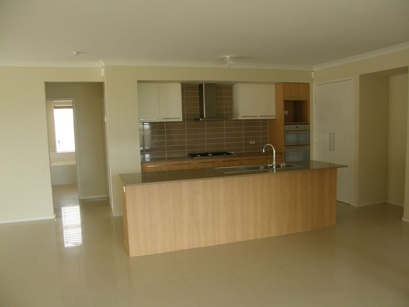 160 Rose Grange Boulevard, Tarneit VIC 3029