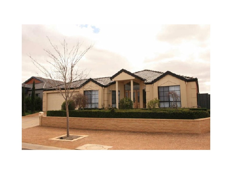 26 MacLarens Close, Wyndham Vale VIC 3024