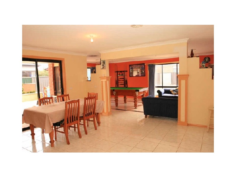 26 MacLarens Close, Wyndham Vale VIC 3024