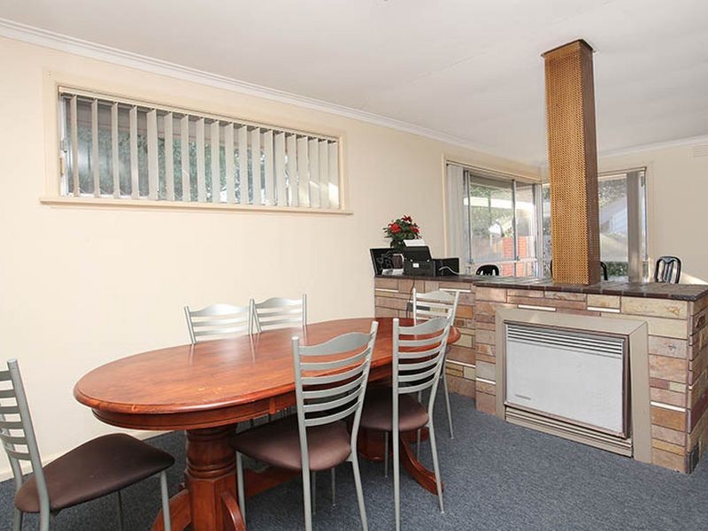 33 Moffatt Crescent, Hoppers Crossing VIC 3029