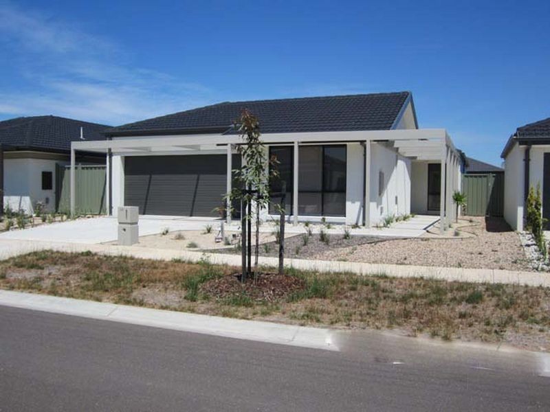 35 Ambleside Avenue, Wyndham Vale VIC 3024