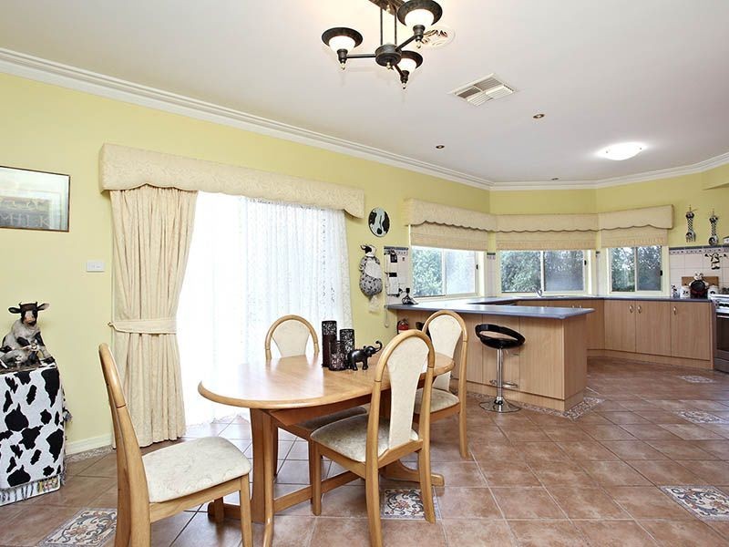 46 Grevillea Crescent, Hoppers Crossing VIC 3029