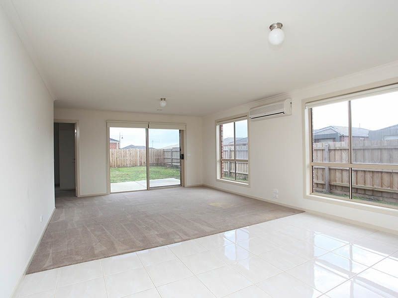 16 Galeff Street, Truganina VIC 3029