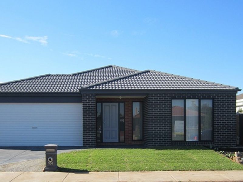 104 Rosella Avenue, Werribee VIC 3030