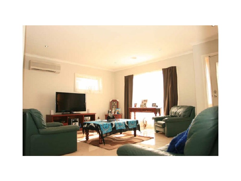 1/2 Westmeadows Lane, Truganina VIC 3029