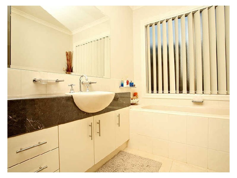 27 Swordgrass Avenue, Tarneit VIC 3029