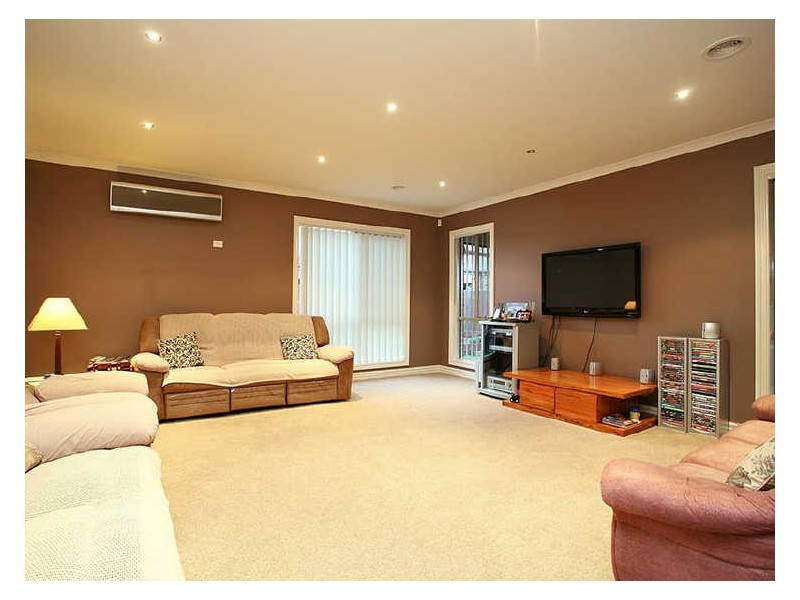 27 Swordgrass Avenue, Tarneit VIC 3029