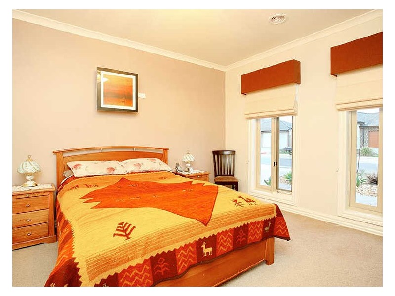 27 Swordgrass Avenue, Tarneit VIC 3029