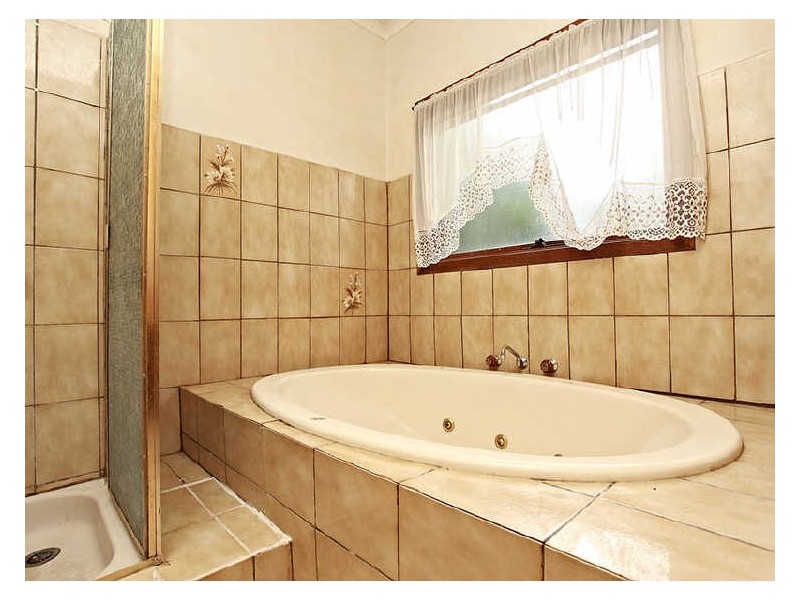 45 Manorvale Parade, Werribee VIC 3030