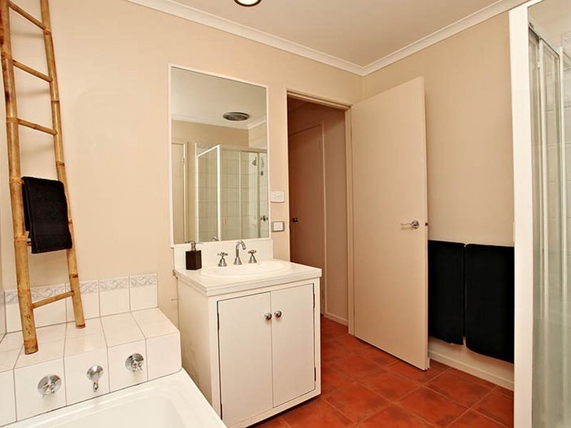 4 Macks Place, Hoppers Crossing VIC 3029