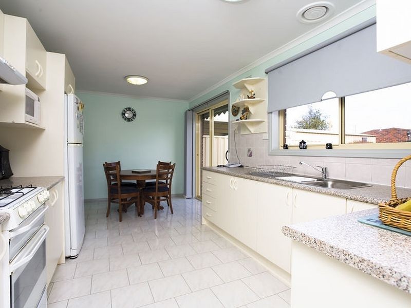 125 Cambridge Crescent, Werribee VIC 3030