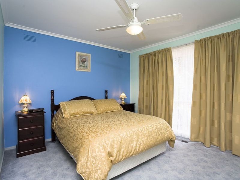 125 Cambridge Crescent, Werribee VIC 3030