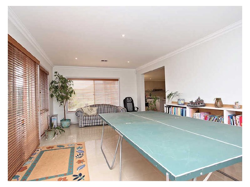 8 Azure Drive, Tarneit VIC 3029
