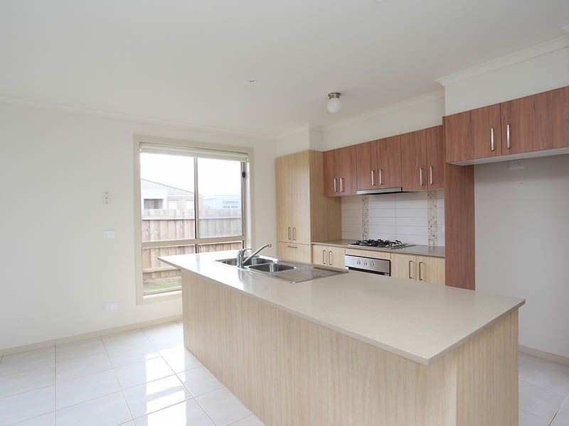 16 Galeff Street, Truganina VIC 3029