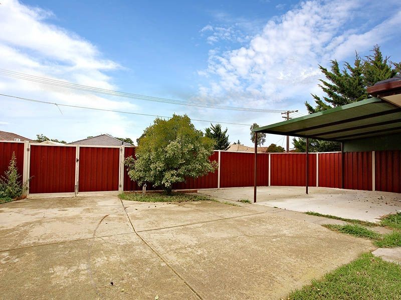 5 Songlark Crescent, Werribee VIC 3030