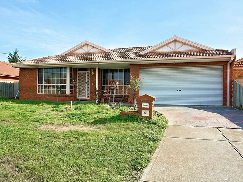 17 Maple Crescent, Hoppers Crossing VIC 3029