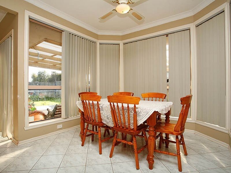 17 Maple Crescent, Hoppers Crossing VIC 3029