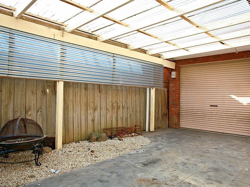 17 Maple Crescent, Hoppers Crossing VIC 3029