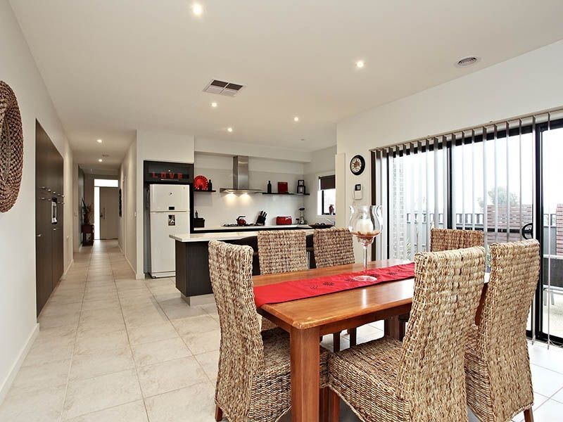 6 Whyalla Gardens, Tarneit VIC 3029