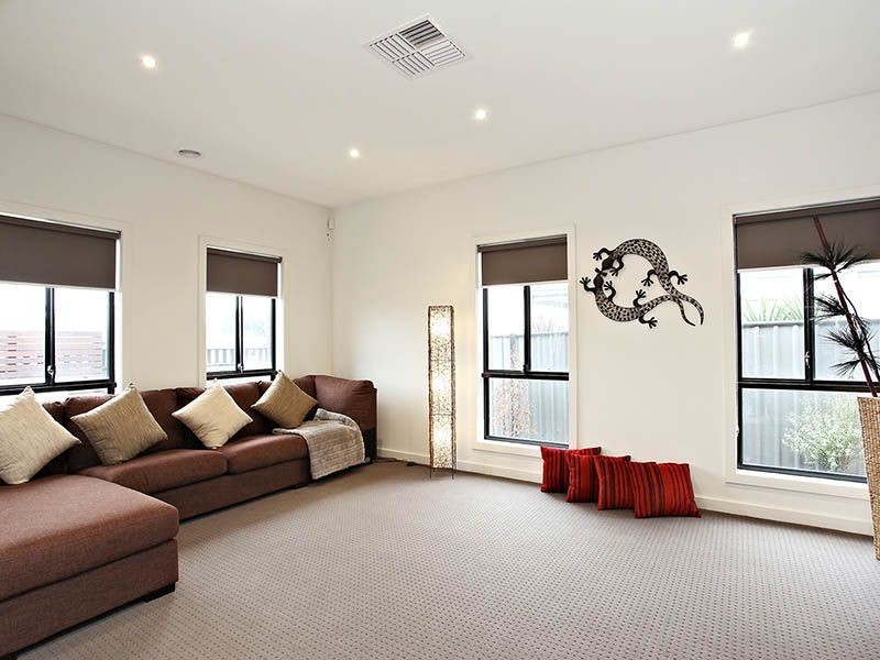 6 Whyalla Gardens, Tarneit VIC 3029