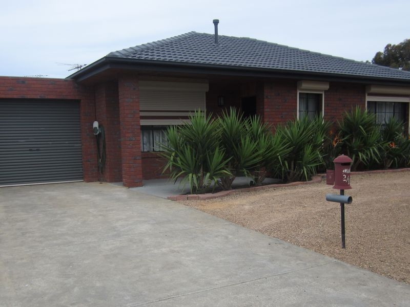 2/10 Flemington Crescent, Werribee VIC 3030