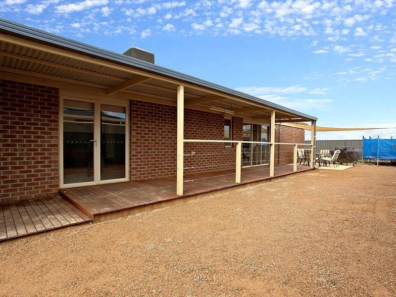 20 Silvergum Street, Wyndham Vale VIC 3024