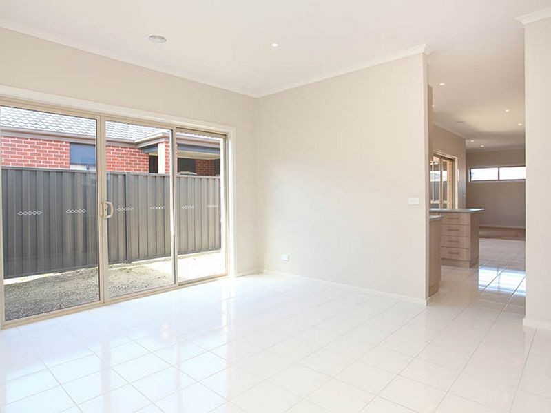 9 Circuit Way, Truganina VIC 3029
