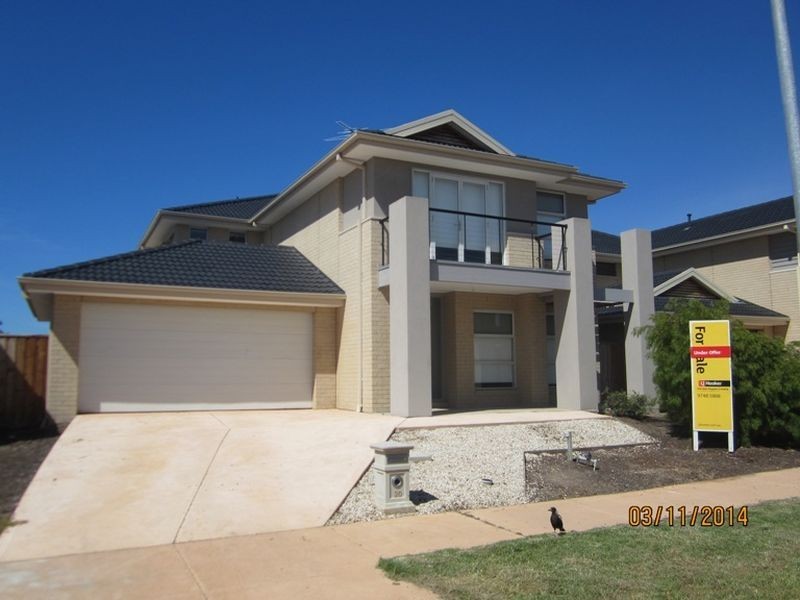 20 Maritime Circuit, Sanctuary Lakes VIC 3030