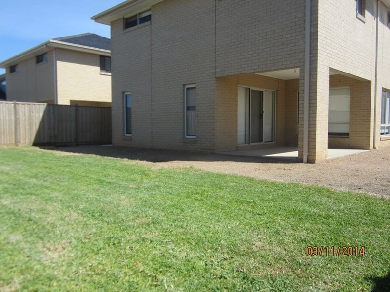 20 Maritime Circuit, Sanctuary Lakes VIC 3030