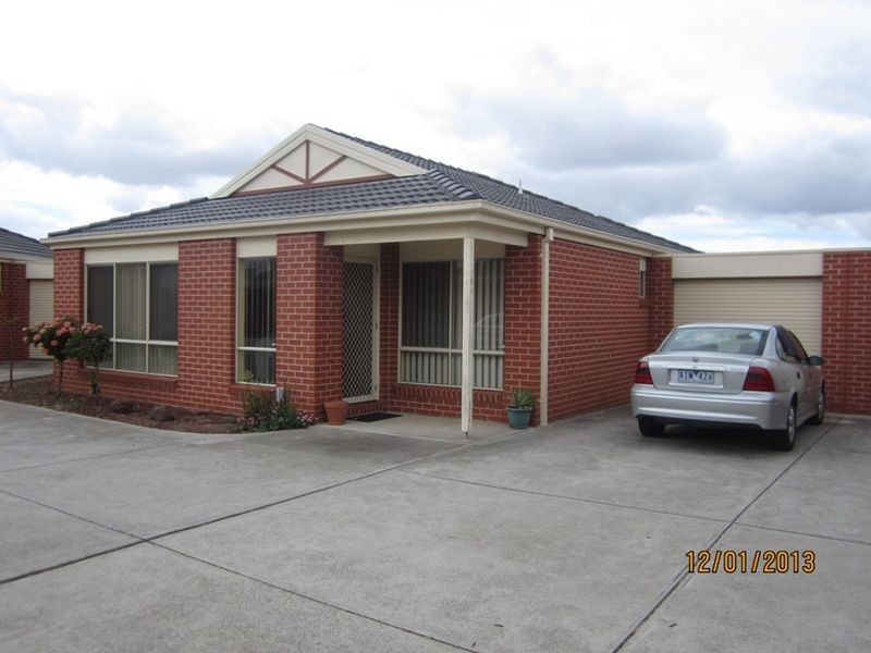 2/52 Latham Street, Werribee VIC 3030