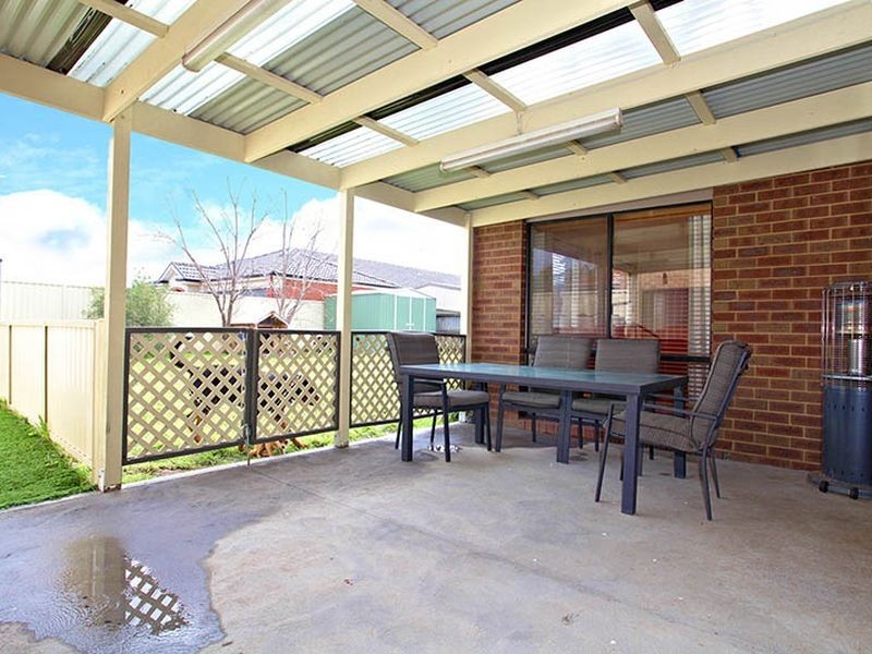 8 Loxton Street, Tarneit VIC 3029