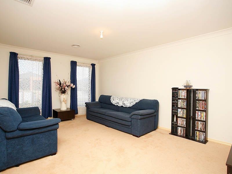 10 Waldburg Grove, Tarneit VIC 3029