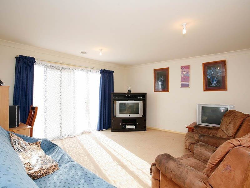 10 Waldburg Grove, Tarneit VIC 3029