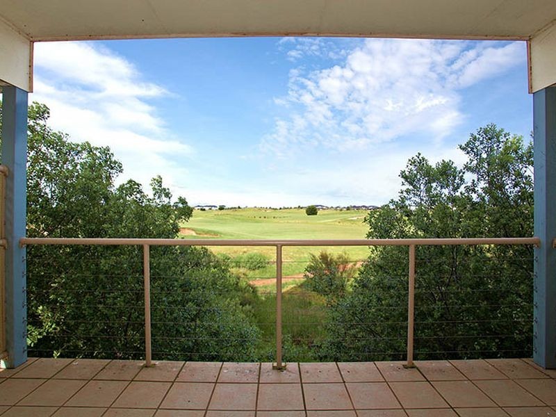 Unit 40/1 Greg Norman Drive, Sanctuary Lakes VIC 3030