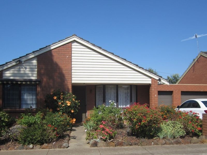 Unit 4/66 Duncans Road, Werribee VIC 3030