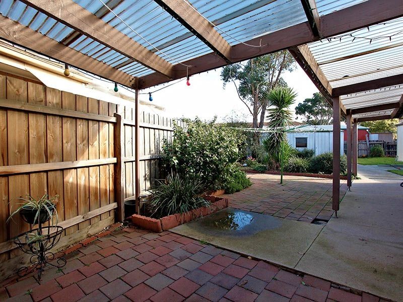 24 Clitheroe Drive, Wyndham Vale VIC 3024