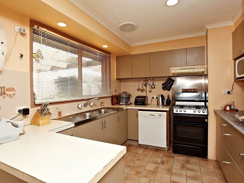 24 Clitheroe Drive, Wyndham Vale VIC 3024