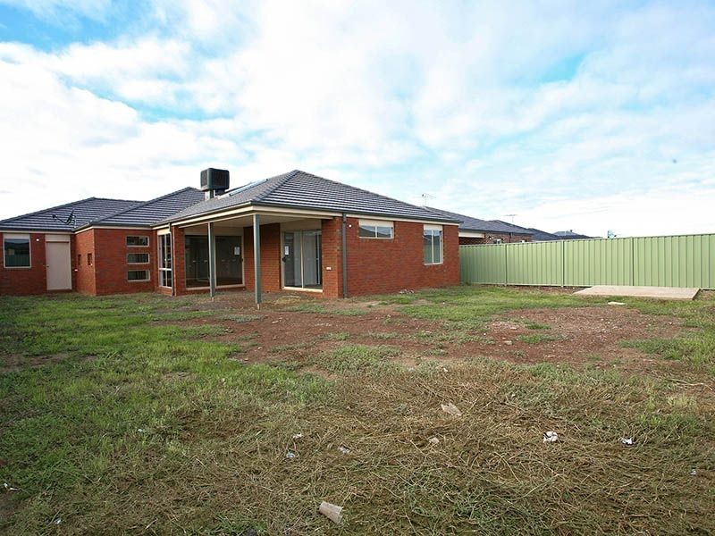 15 Butler Grove, Wyndham Vale VIC 3024