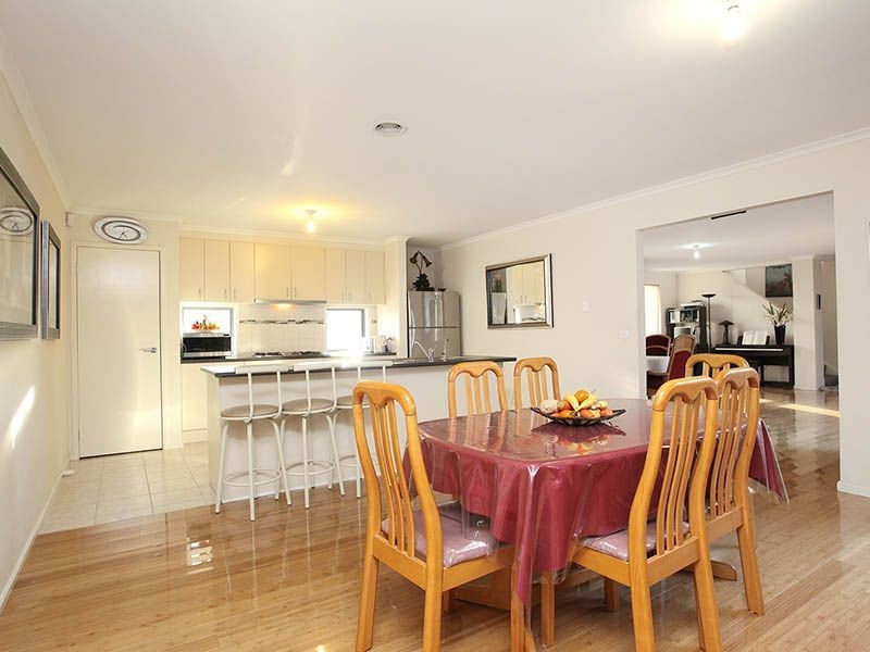 11 Waterways Boulevard, Williams Landing VIC 3027