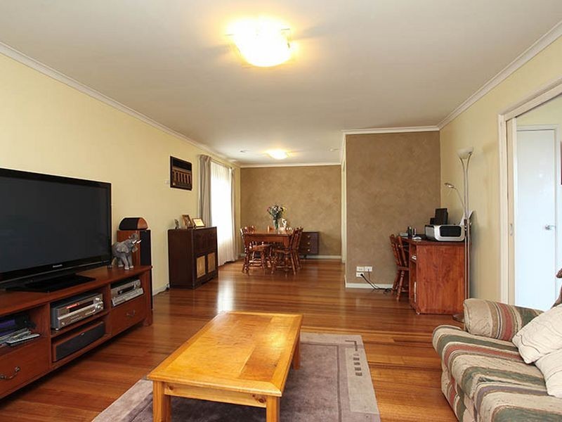 30 Strathmore Crescent, Hoppers Crossing VIC 3029